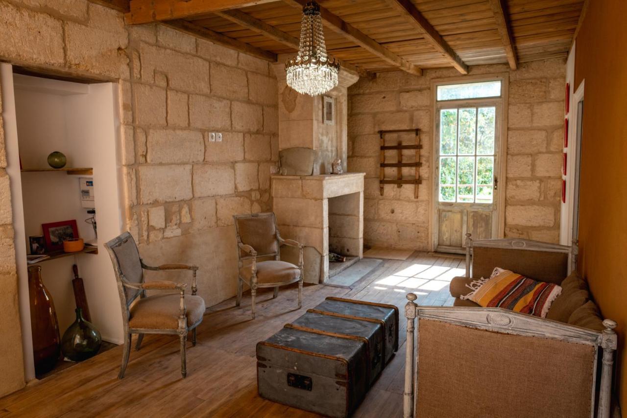 Suite campagnarde de 40 m2 avec vue sur les vignes au Château Camponac Bourg-sur-Gironde Exterior foto