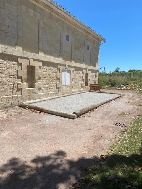 Suite campagnarde de 40 m2 avec vue sur les vignes au Château Camponac Bourg-sur-Gironde Exterior foto